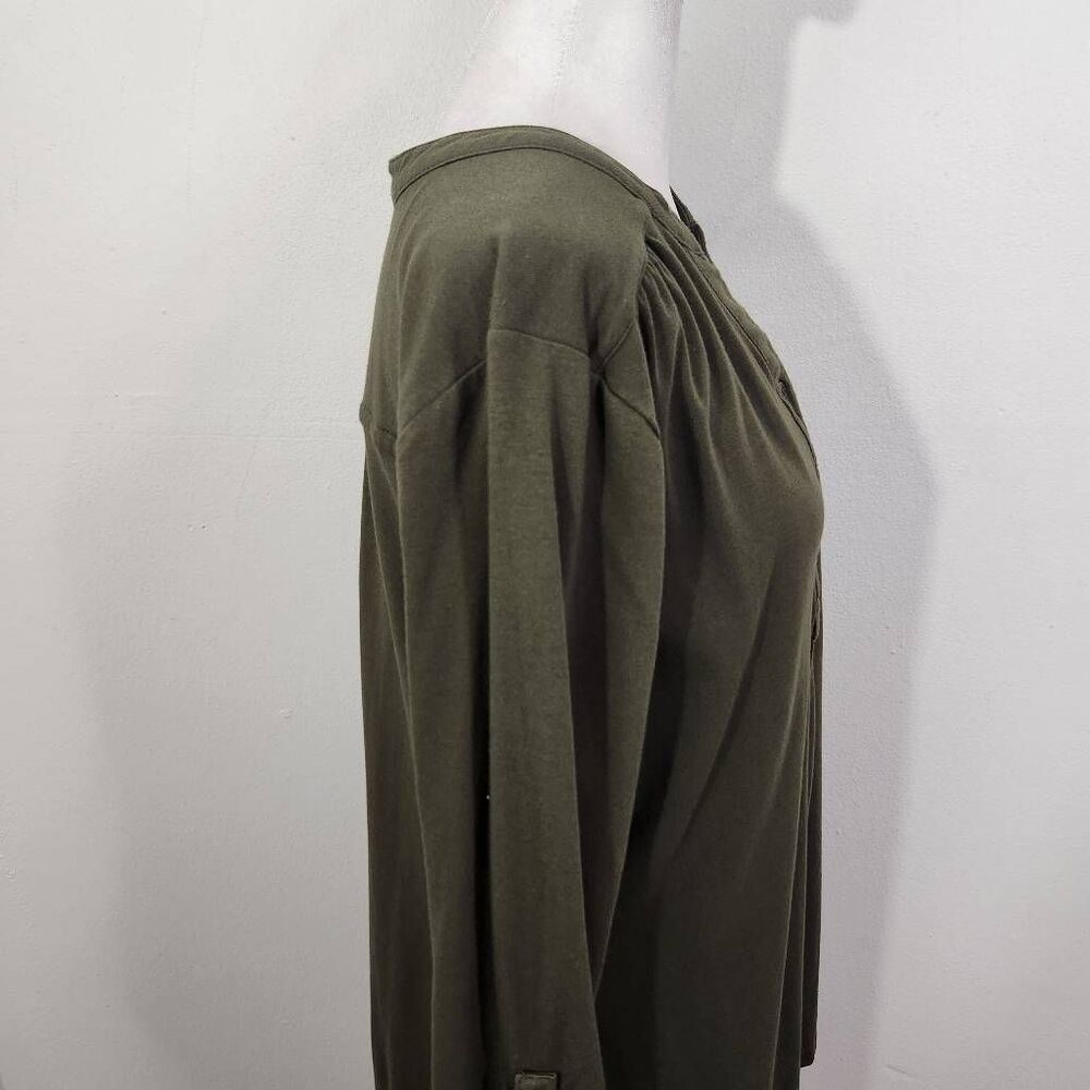 D&Co. Dark Green Knit Top Size Medium Olive Green Half-Button Top Green Blouse - Picture 3 of 6